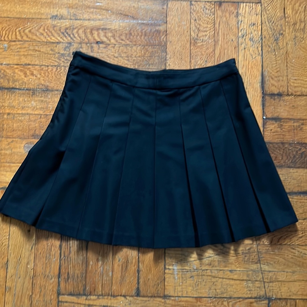 Aritizia Olive mini skirt